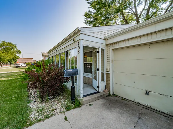 406 Bellarmine Dr E, Joliet, IL 60436