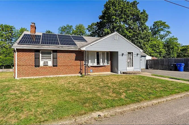 210 Dorman Ave