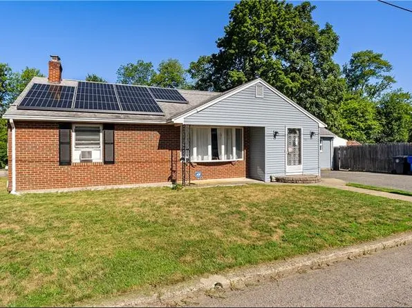 210 Dorman Ave, North Providence, RI 02904