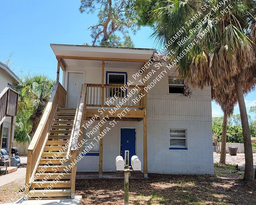 1st image of 626 23rd Ave S #2
