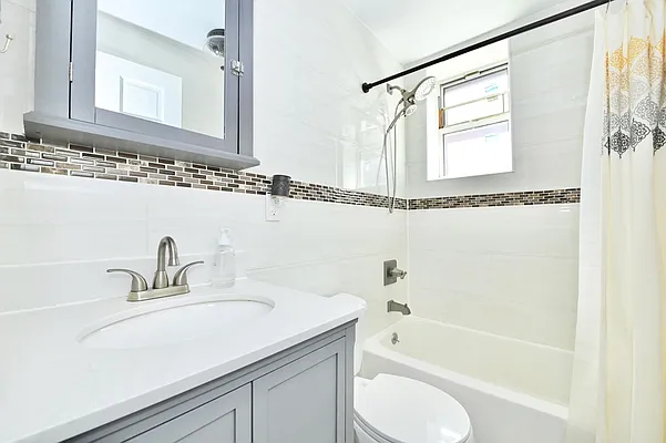 Sold by Amorelli Realty | media 40