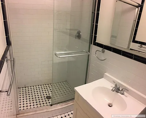 Rented by Sovereign Associates | media 51