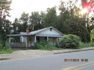227 Broadway St NW, Lenoir, NC 28645