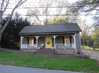 284 Spring St, Commerce, GA 30529