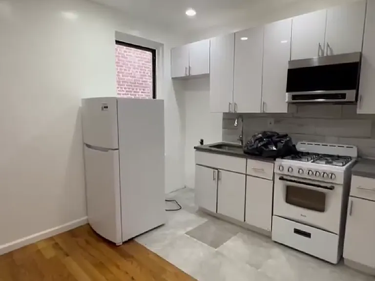 2480 Elm Pl #1E — Photo 1