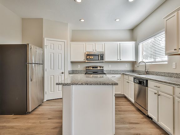 5th image of 8943 E Plana Ave