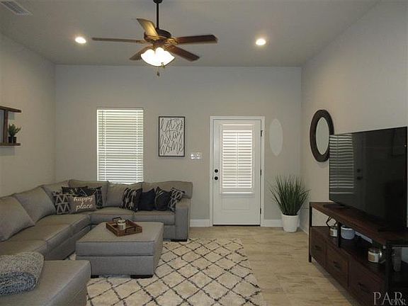 3rd image of 8931 Bellawood Cir