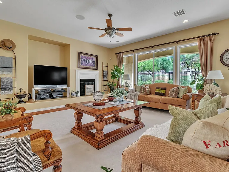 1455 Foothills Village Dr — Photo 14
