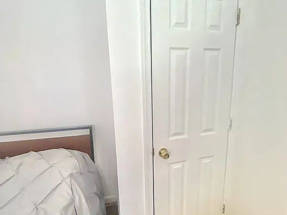 5th image of 512 E 80th St APT 5