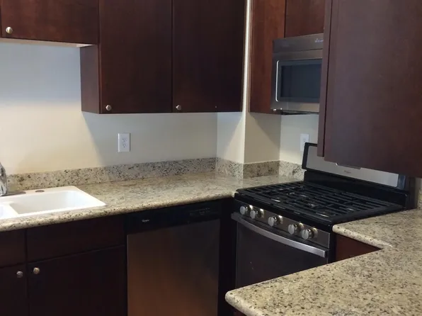 1615 Bellevue Way NE APT 9, Bellevue, WA 98004
