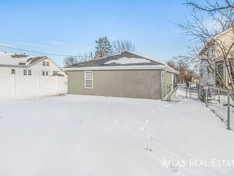 403 SW 15th St — Photo 10