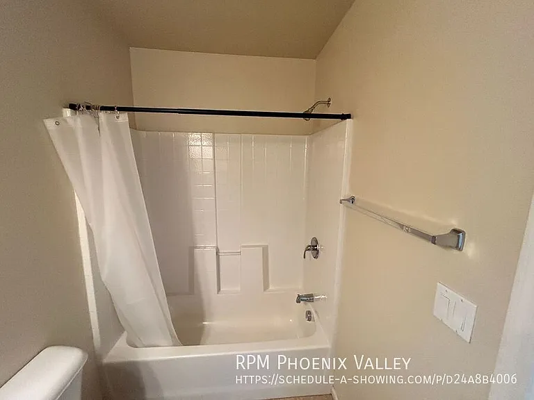 Bell Villas Apartments — Photo 53