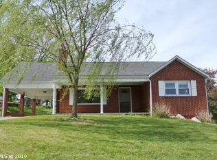 307 Wenonah Ave, Pearisburg, VA 24134