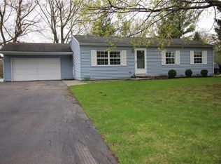 190 Wildflower Dr, Rochester, NY 14623