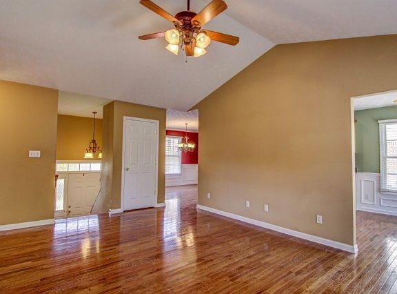 3rd image of 1009 Carrington Ct