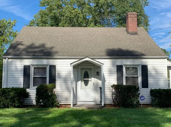 43 Thorpe St, North Haven, CT 06473