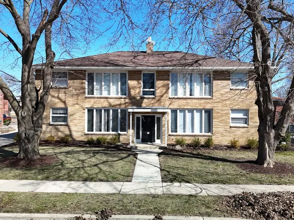 2 bed, 1.0 bath, 800 sqft, $1,300, 910 W Badger Rd #20569857, Madison, WI 53713