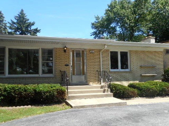 1st image of 825 W 187th St