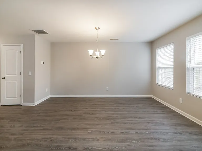 42 Everett Cir — Photo 5