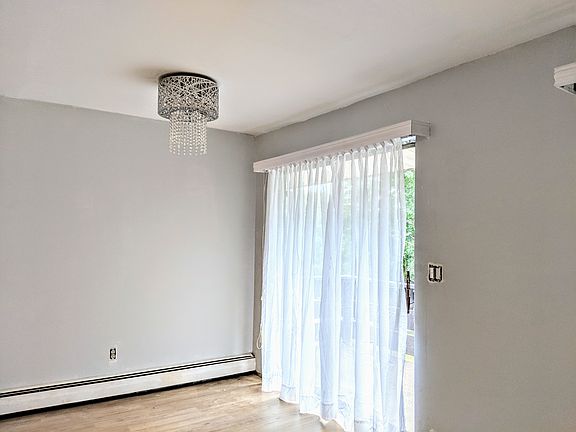 3rd image of 42 Sierra Vista Ln