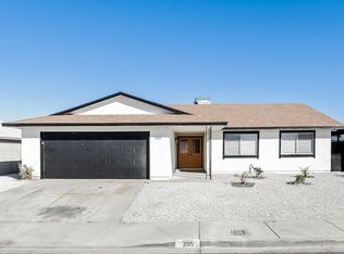 205 Steeler Dr, Las Vegas, NV 89145