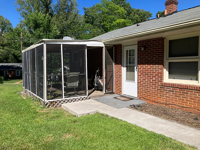 625 Midvale St #B — Photo 2