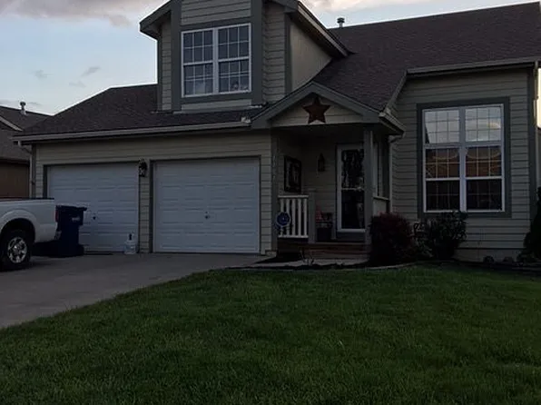 1401 Arrowwood Dr, Eudora, KS 66025