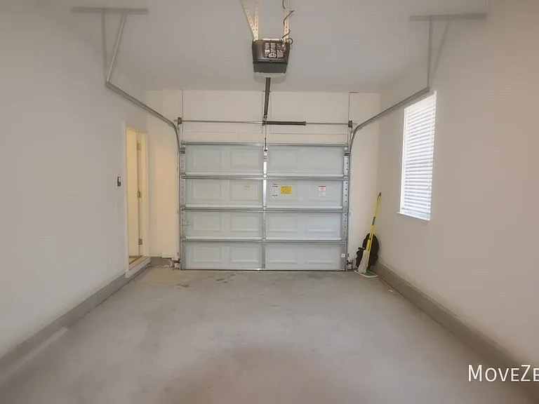 9409 Night Harbor Dr — Photo 20