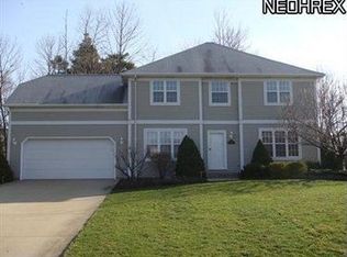 9279 Forest Point Dr, Macedonia, OH 44056