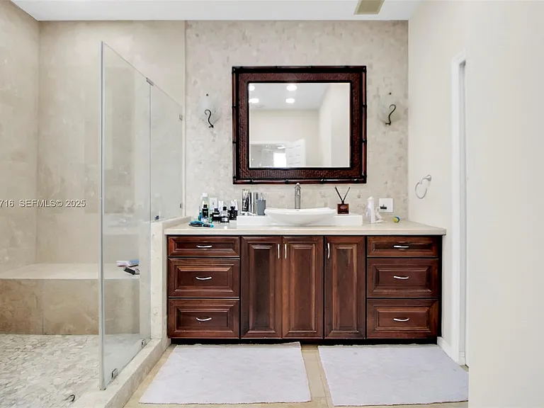15875 SW 149th Ln — Photo 5