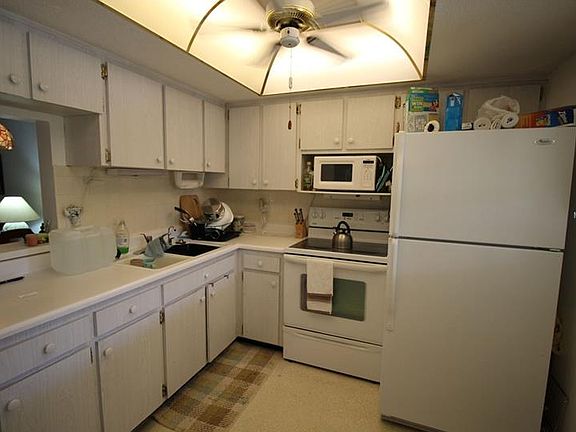 2nd image of 1020 De Leon Dr #301