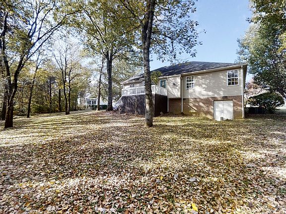4th image of 308 Norfolk Ct