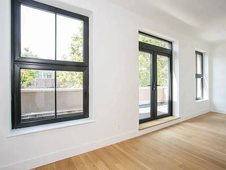 277 Greene Ave #TWNHS — Photo 19