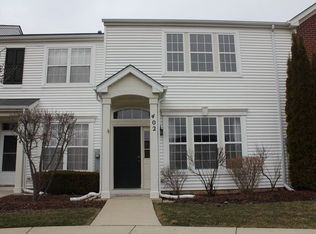 402 S Litchfield Dr, Round Lake, IL 60073