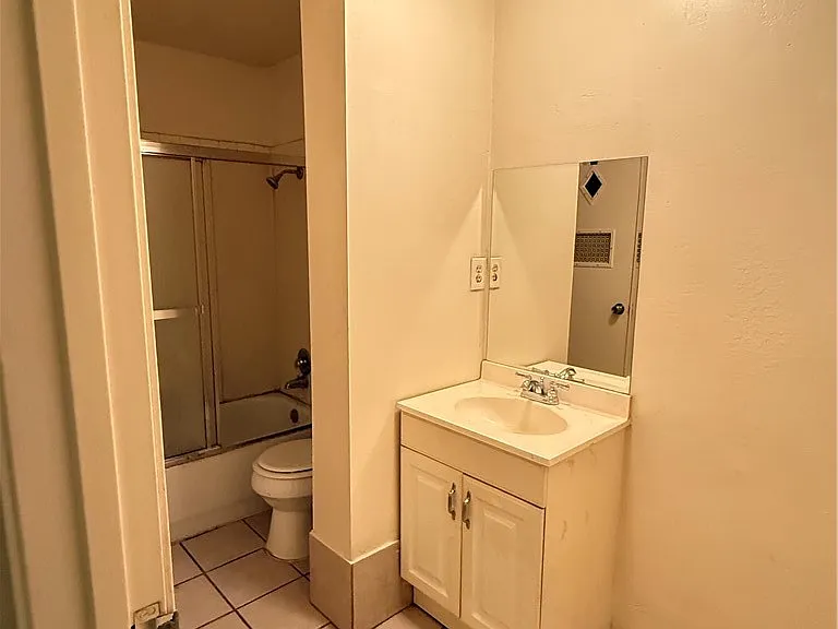 3968 Voxna St — Photo 14