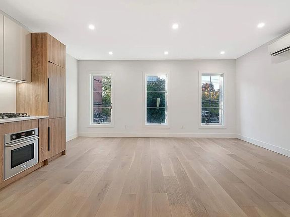 3rd image of 385 Van Brunt St #2