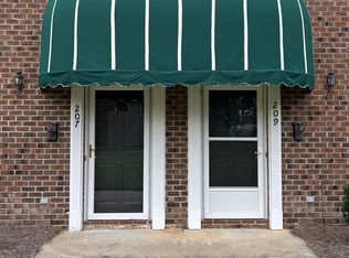 209 S Lincoln St, Benson, NC 27504