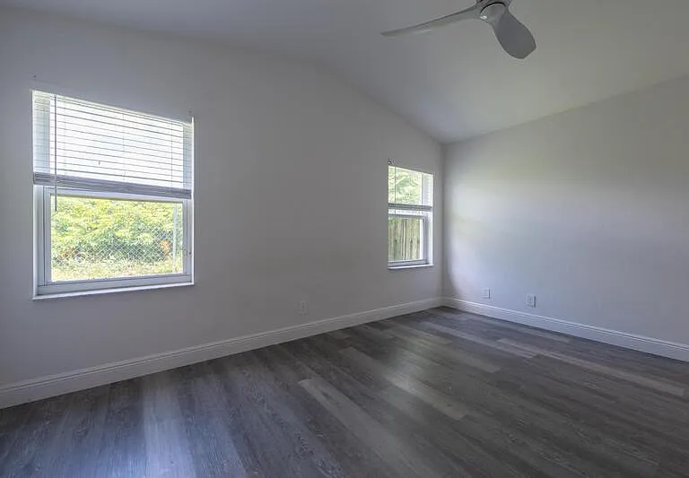 10651 Buttonwood Lake Dr — Photo 11