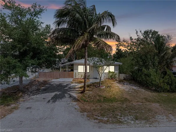 3433 Hibiscus AVE, NAPLES, FL 34104