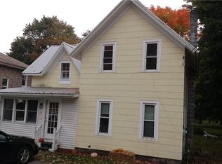 33 W Perry Ave, Silver Springs, NY 14550