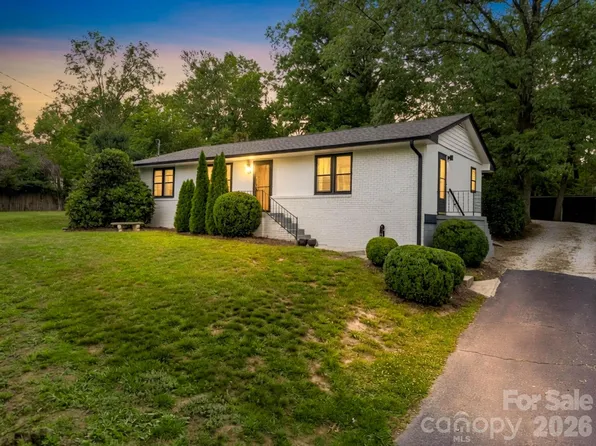 16 Main St, Asheville, NC 28803