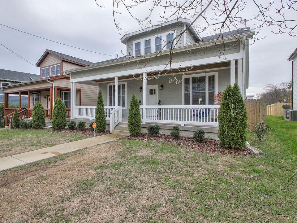 2nd image of 904 Spain Ave