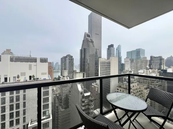 255 East 49th Street 31C image 16 of 16