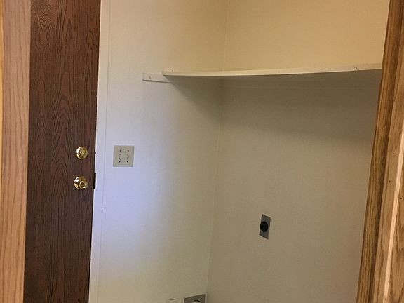 4th image of 1080 Burton Dr APT 2