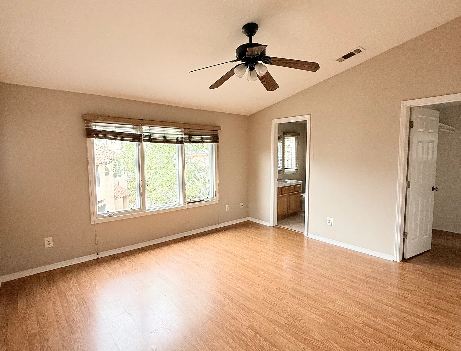 3 bed, $6,250 — Photo 4