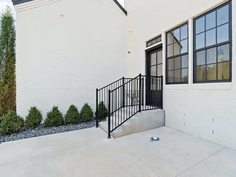 18829 Selah Way — Photo 42