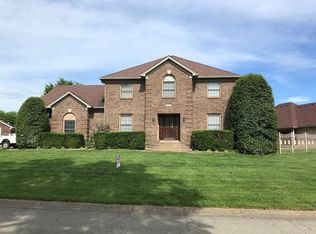 4803 Red Dawn Dr, Louisville, KY 40216