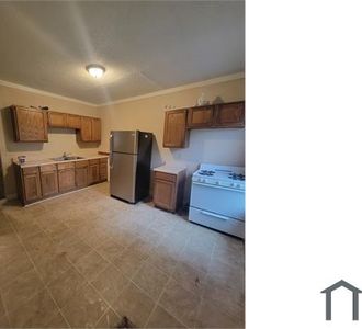 1025 Geneva St, Racine, WI, 53404