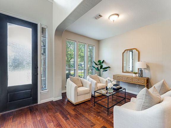 3rd image of 3250 Woodbine Trl