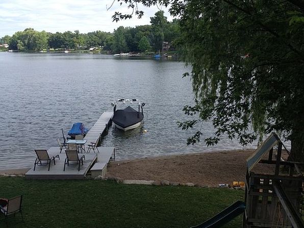 658 Meadow Dr